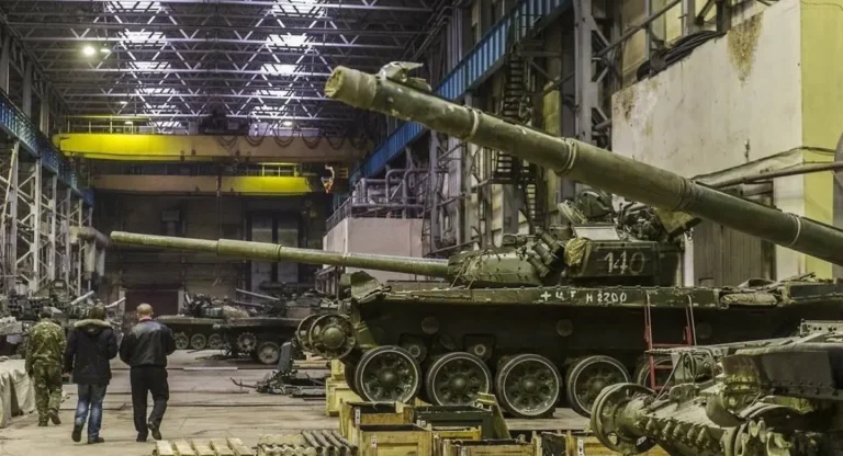 Russia’s Shocking Military Escalation: Massive Tank Production Indicates Potential Cold War Era Resurgence!