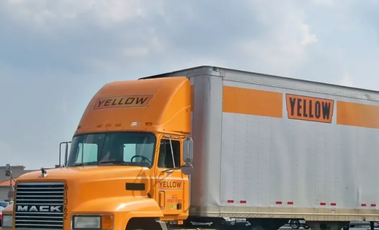 How One of America’s Biggest Trucking Companies Crashed and Burned: The Real Story of Yellow Corp.!