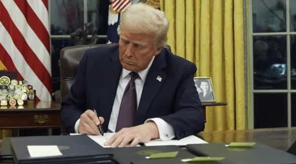 BOMBSHELL!! Trump Activates Emergency Order E.O. 13848 — U.S. Military Seizes Foreign Servers Containing Proof of Massive 2020 Election Fraud Backed by Global Elites!