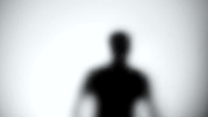 화이트햇 햇들이 딥 스테이트 “브로커”를 음모, 반역 및 선거 개입 혐의로 체포했습니다.